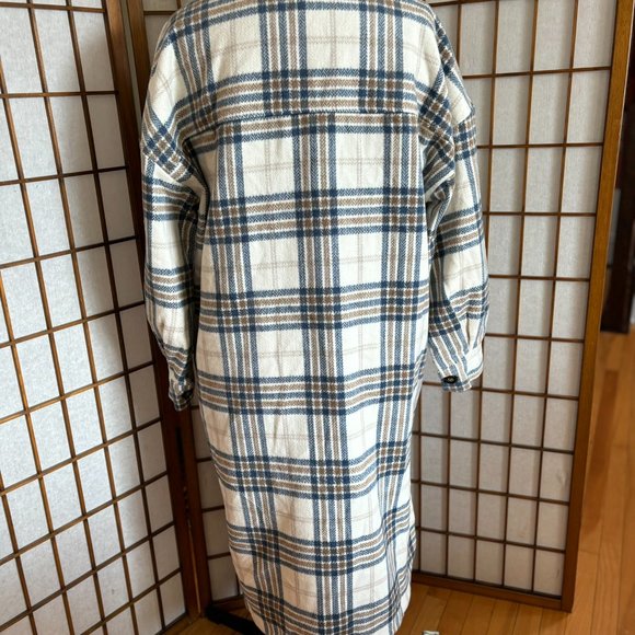 Shacket - Picture 6 of 7